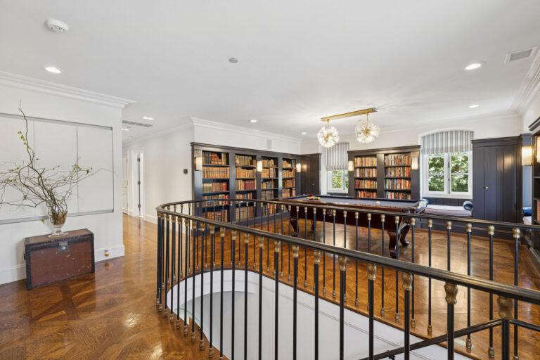 203-320-harcross-road.84077.pok.097